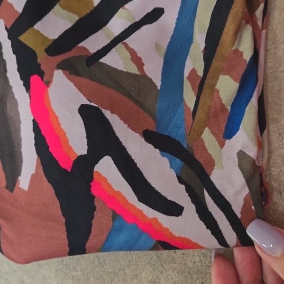 NWT Betsey Johnson Performance Multi-Colored Design Print Sportsbra/Crop Top - Picture 4 of 9